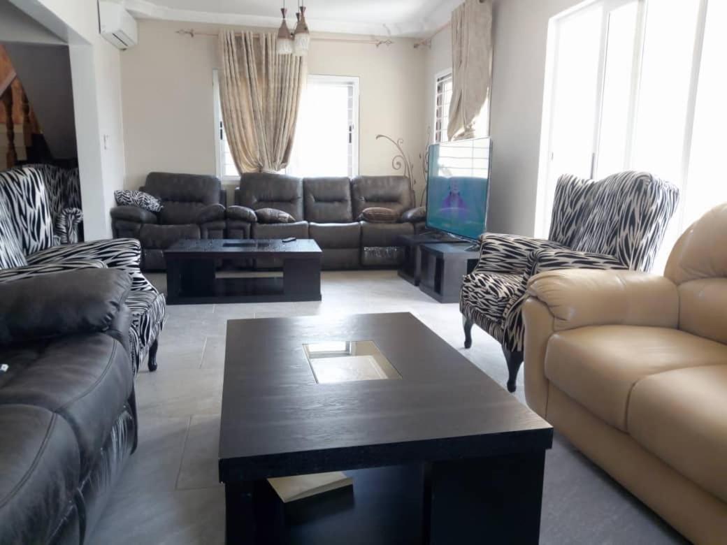 Colibri Inn Hotel Kolwezi المظهر الخارجي الصورة