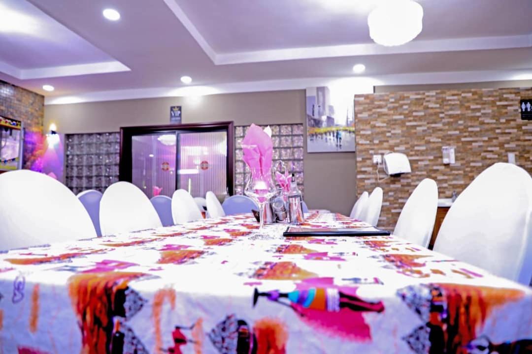 Colibri Inn Hotel Kolwezi المظهر الخارجي الصورة